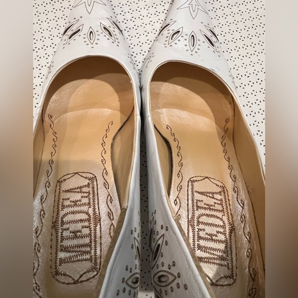 SALE!!!!!Medea Beautiful Shoes - Picture 3 of 8